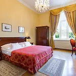 Hotell Castle Grof Degenfeld