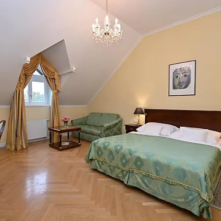 Hotel Castle Grof Degenfeld Superior Tarcal