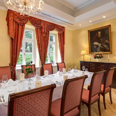 Castle Grof Degenfeld Superior Hotel