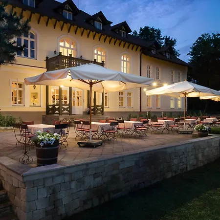 Otel Castle Grof Degenfeld Tarcal
