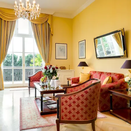 Castle Grof Degenfeld Hotell