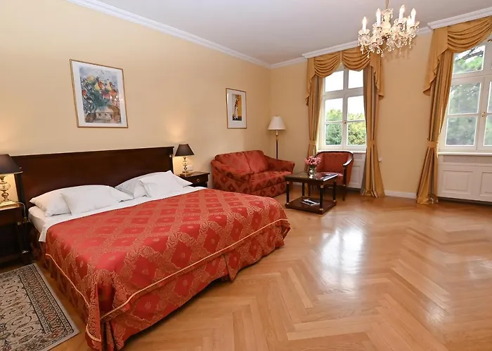 Hotel Castle Grof Degenfeld Superior 4*