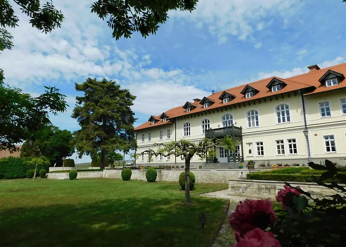 Castle Grof Degenfeld Superior Tarcal